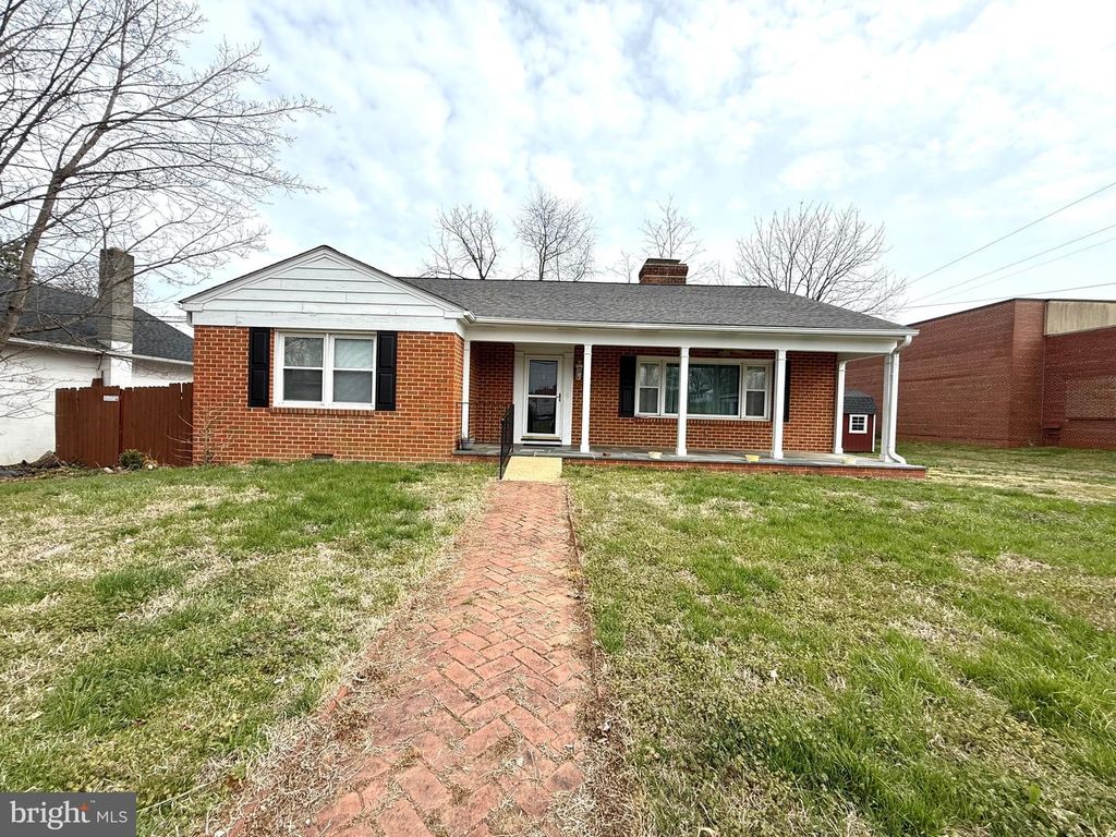 115 WASHINGTON ST, Madison, VA 22727