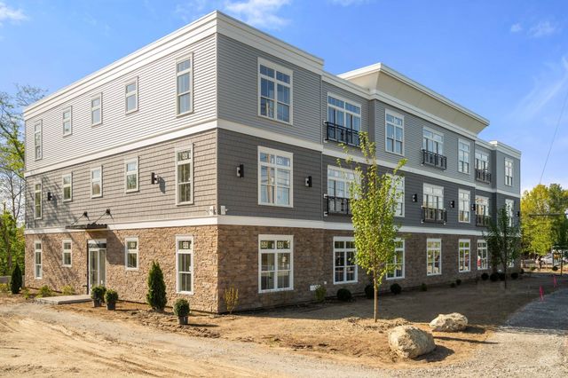 7 Cross St 302, Wilmington, MA 01887