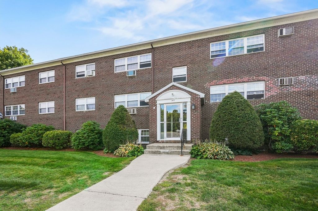 147 Milk Street 8, Westborough, MA 01581