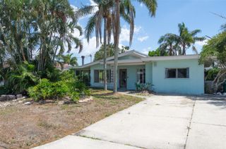 300 WESTWINDS DRIVE, Palm Harbor, FL 34683