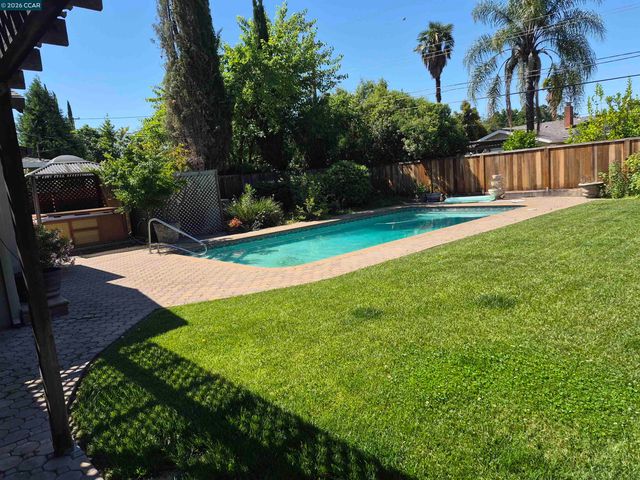 1225 TERREBONNE DR, Walnut Creek, CA 94598