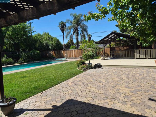 1225 TERREBONNE DR, Walnut Creek, CA 94598