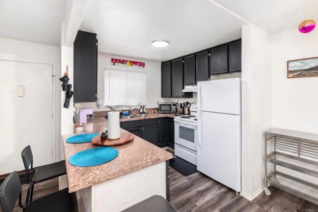 1051 Rock Springs Road 135, Escondido, CA 92026