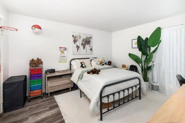 1051 Rock Springs Road 135, Escondido, CA 92026