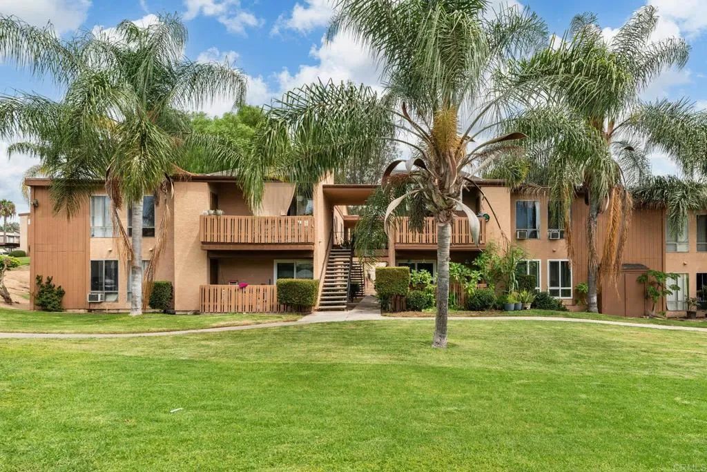 1051 Rock Springs Road 135, Escondido, CA 92026