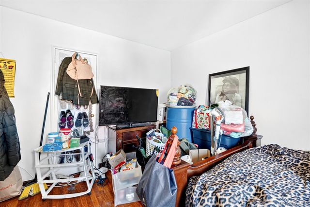 1007 E 215th Street, Bronx, NY 10469