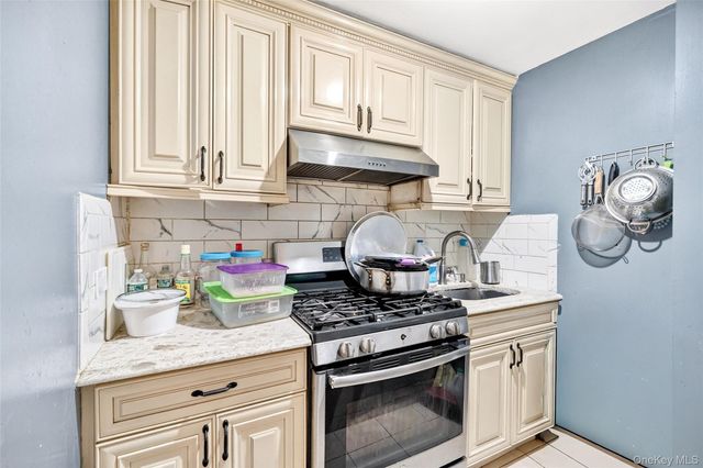 1007 E 215th Street, Bronx, NY 10469