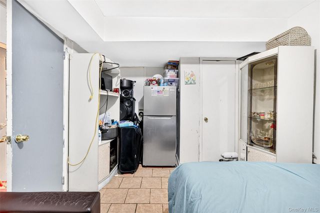 1007 E 215th Street, Bronx, NY 10469