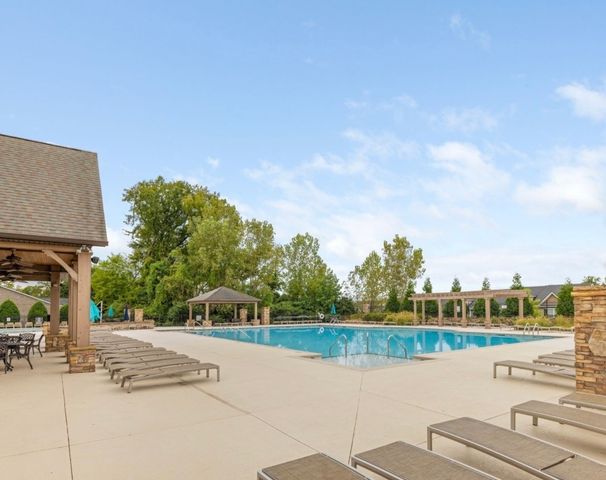 1928 Stonewater Dr, Hermitage, TN 37076