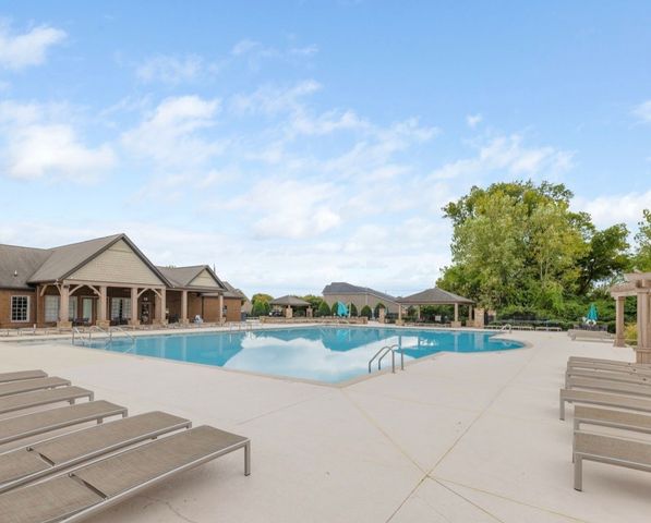 1928 Stonewater Dr, Hermitage, TN 37076