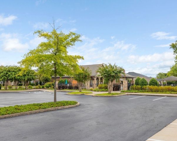 1928 Stonewater Dr, Hermitage, TN 37076