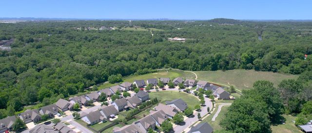 1928 Stonewater Dr, Hermitage, TN 37076