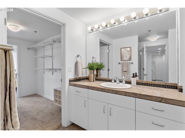 1132 Sw 19TH Ave 505, Portland, OR 97205