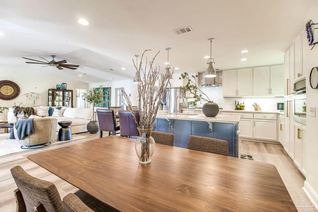 975 Grand Canal St, Gulf Breeze, FL 32563