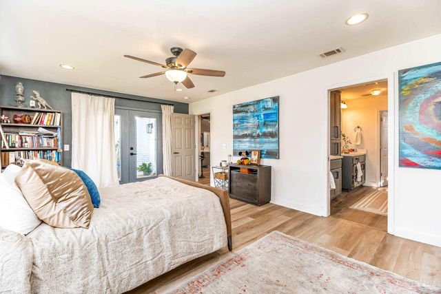 975 Grand Canal St, Gulf Breeze, FL 32563