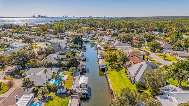975 Grand Canal St, Gulf Breeze, FL 32563