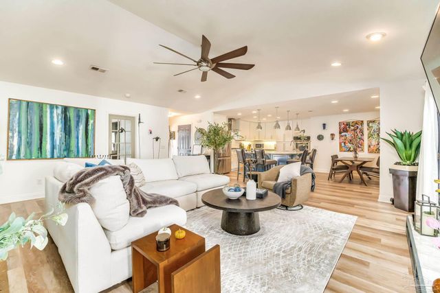 975 Grand Canal St, Gulf Breeze, FL 32563