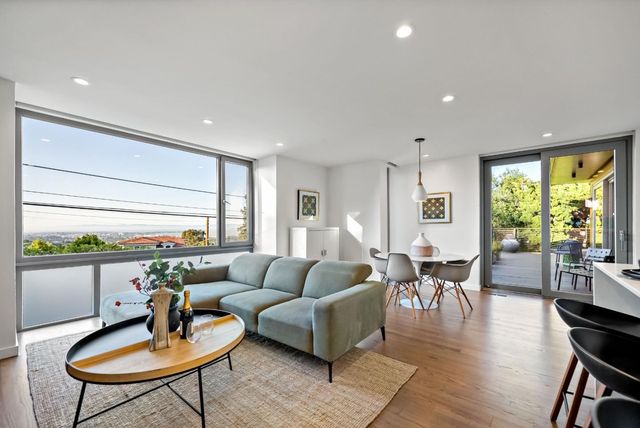 519 Lakemead Way, Redwood City, CA 94062