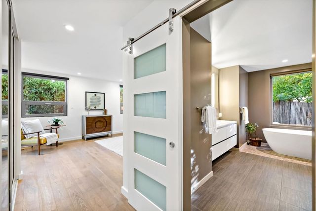 519 Lakemead Way, Redwood City, CA 94062