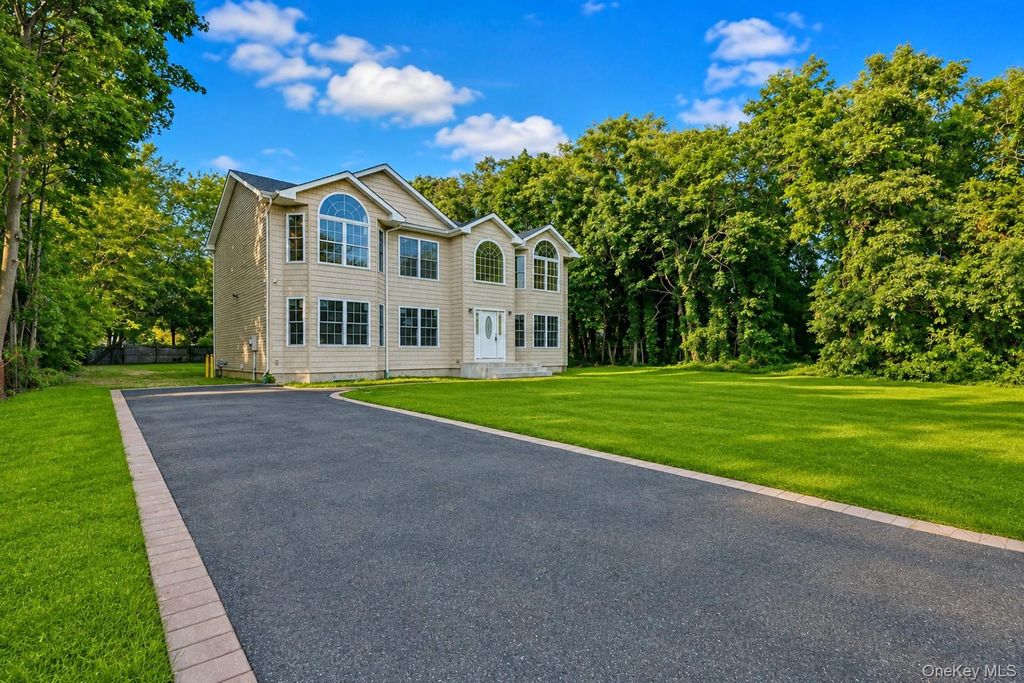 171 Elm Drive, Bay Shore, NY 11706 — photo 2