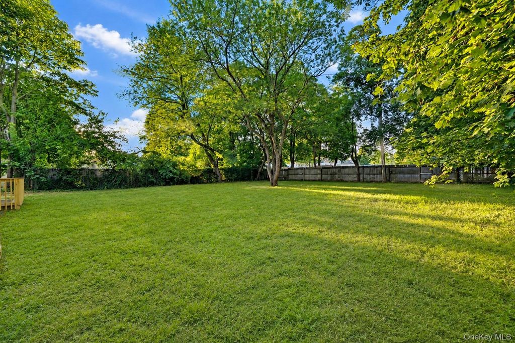 171 Elm Drive, Bay Shore, NY 11706 — photo 5