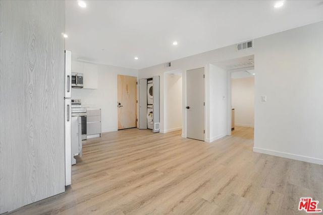 10918 Camarillo Street, North Hollywood (los Angeles), CA 91603