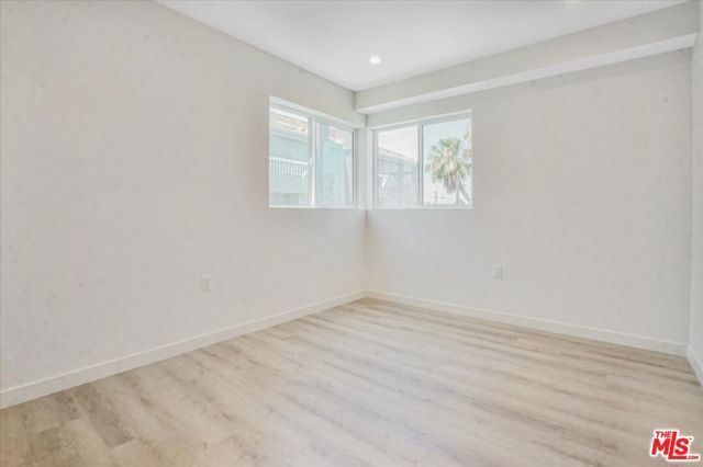 10918 Camarillo Street, North Hollywood (los Angeles), CA 91603