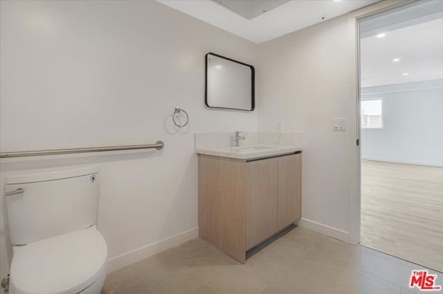 10918 Camarillo Street, North Hollywood (los Angeles), CA 91603