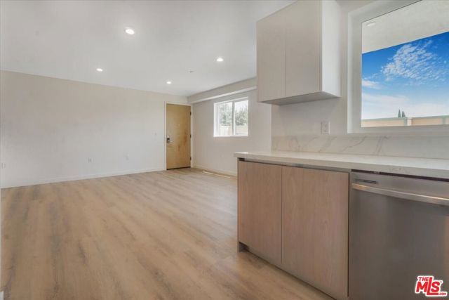 10918 Camarillo Street, North Hollywood (los Angeles), CA 91603