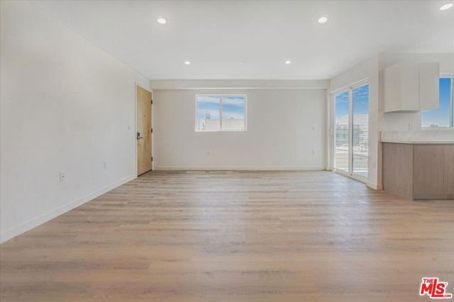 10918 Camarillo Street, North Hollywood (los Angeles), CA 91603