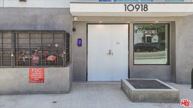 10918 Camarillo Street, North Hollywood (los Angeles), CA 91603