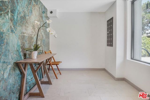 10918 Camarillo Street, North Hollywood (los Angeles), CA 91603