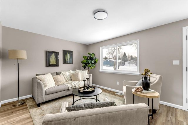 12 Faust Court, Ann Arbor, MI 48108