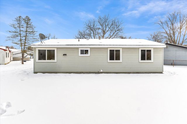 12 Faust Court, Ann Arbor, MI 48108