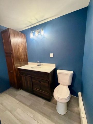 19 Village Road, Shelburne, NH 03581