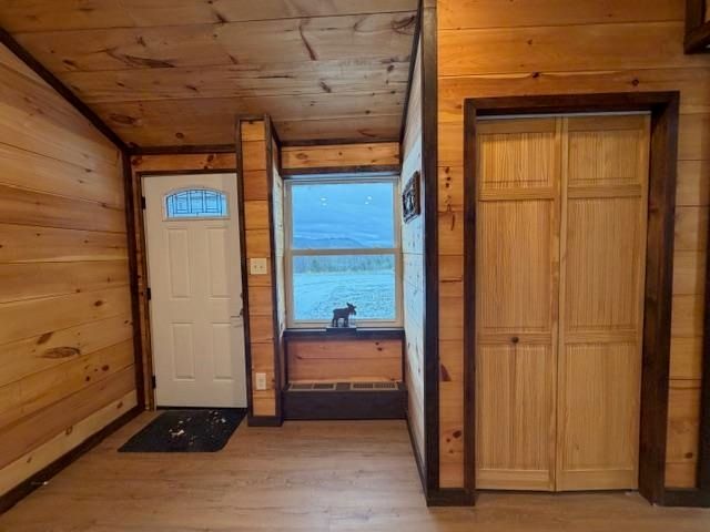 19 Village Road, Shelburne, NH 03581