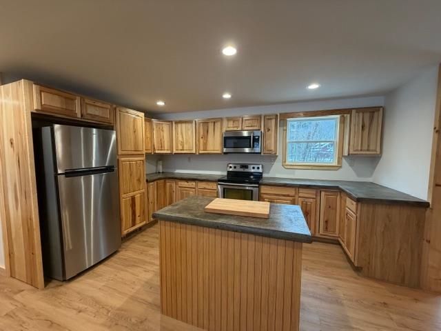 19 Village Road, Shelburne, NH 03581