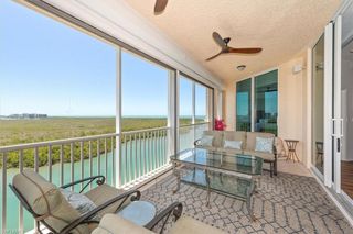 425 Dockside DR PH-1, Naples, FL 34110