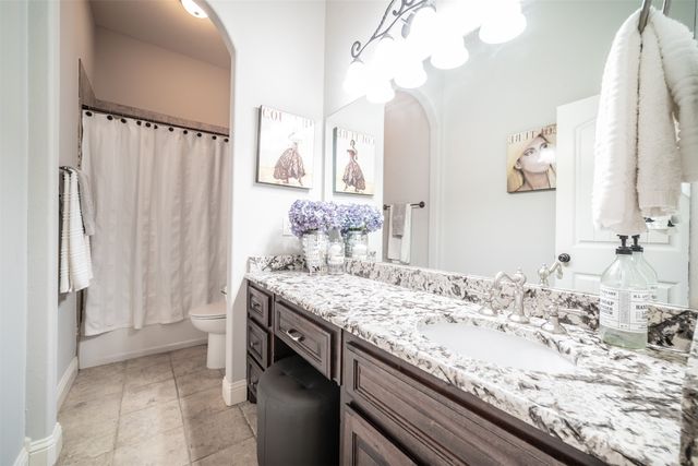 115 Fairway Drive, Waxahachie, TX 75165