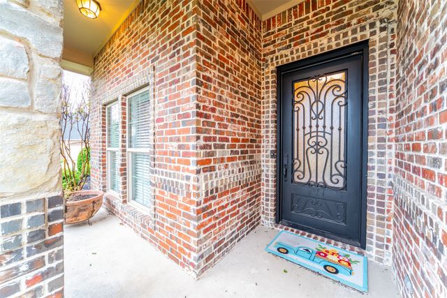 115 Fairway Drive, Waxahachie, TX 75165
