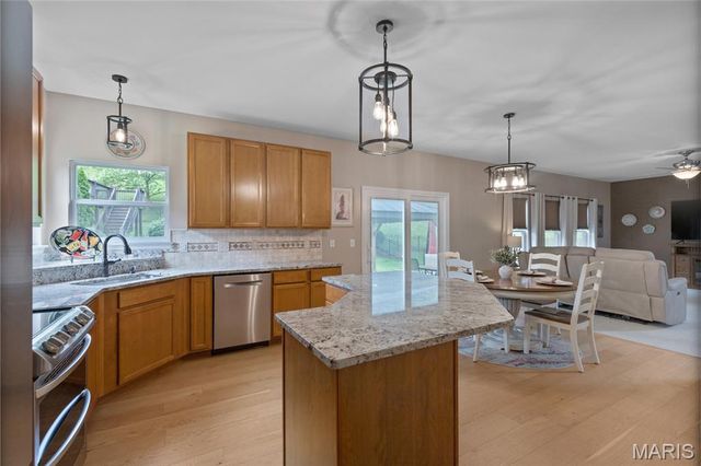 1323 Woodside Drive, Arnold, MO 63010