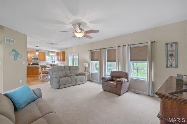 1323 Woodside Drive, Arnold, MO 63010