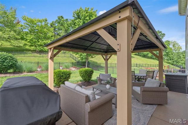 1323 Woodside Drive, Arnold, MO 63010