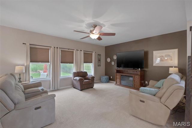 1323 Woodside Drive, Arnold, MO 63010