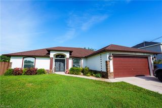 3600 NE 8th PL, Cape Coral, FL 33909