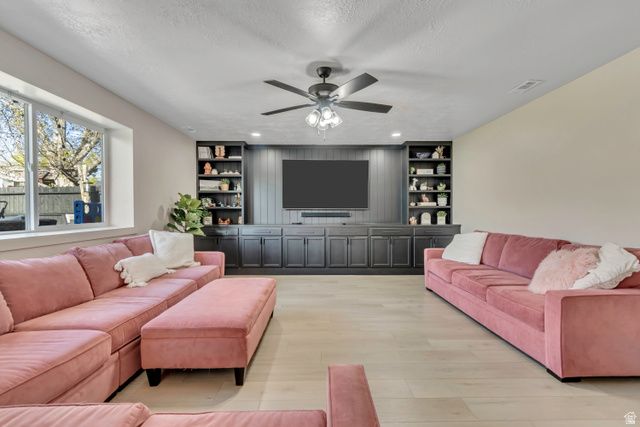 1026 W 450 S, Layton, UT 84041