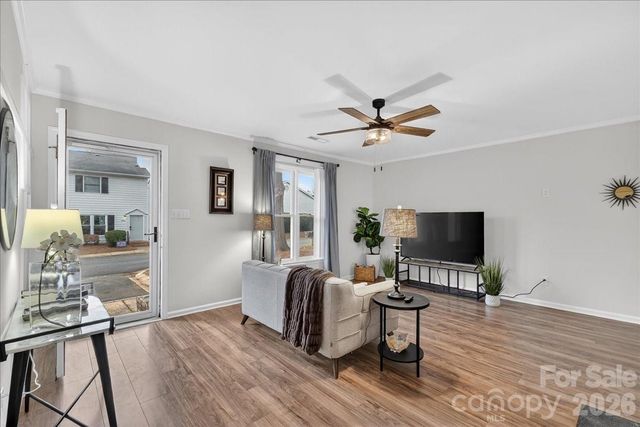 5917 Crape Myrtle Lane, Charlotte, NC 28216