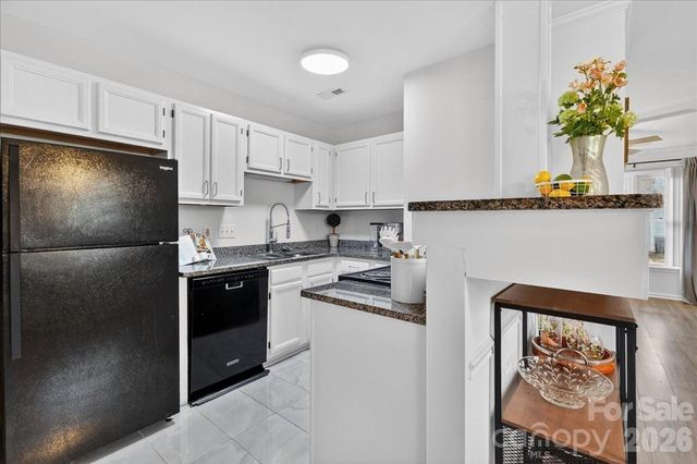 5917 Crape Myrtle Lane, Charlotte, NC 28216