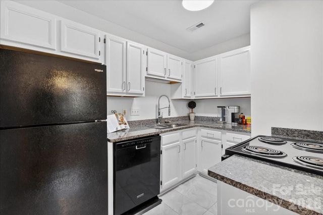 5917 Crape Myrtle Lane, Charlotte, NC 28216