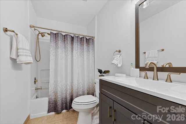 5917 Crape Myrtle Lane, Charlotte, NC 28216